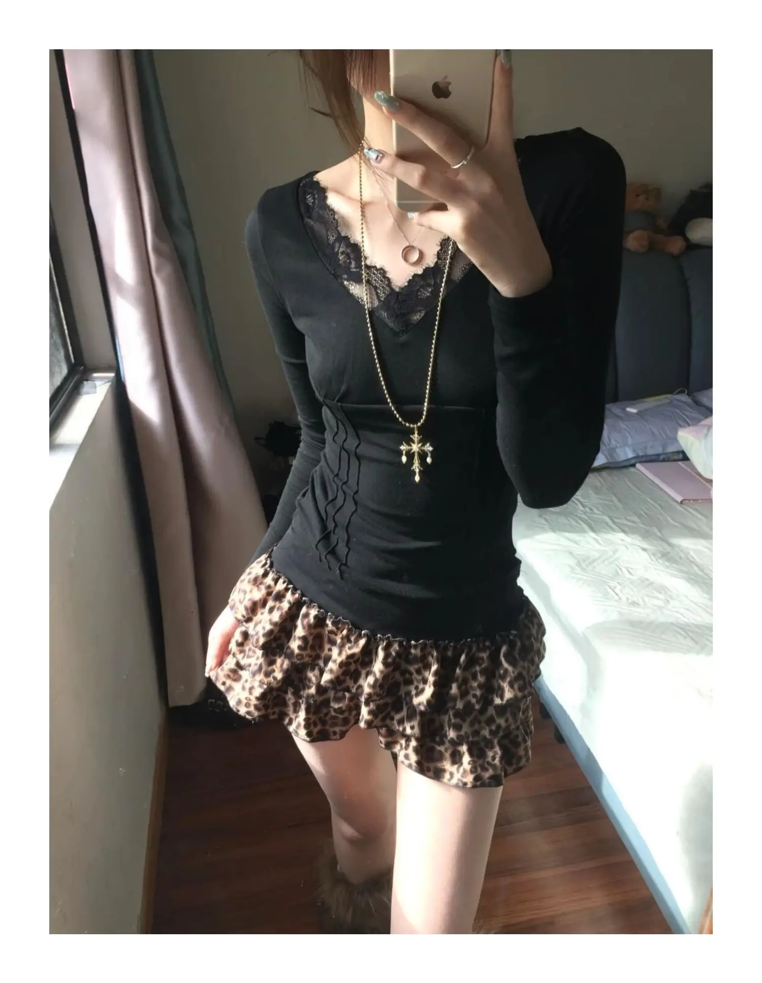 Tonngirls Sexy Spitze T Shirt Frauen V-ausschnitt Dünne Y2k Vintage Crop Tops Zurück Patchwork T-shirts Streetwear Koreanischen Stil T Tops – Detail 5