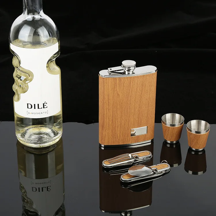 High-grade transparent glass small wine bottle 50/100ml whisky dispenser mini creative red wine bottle
