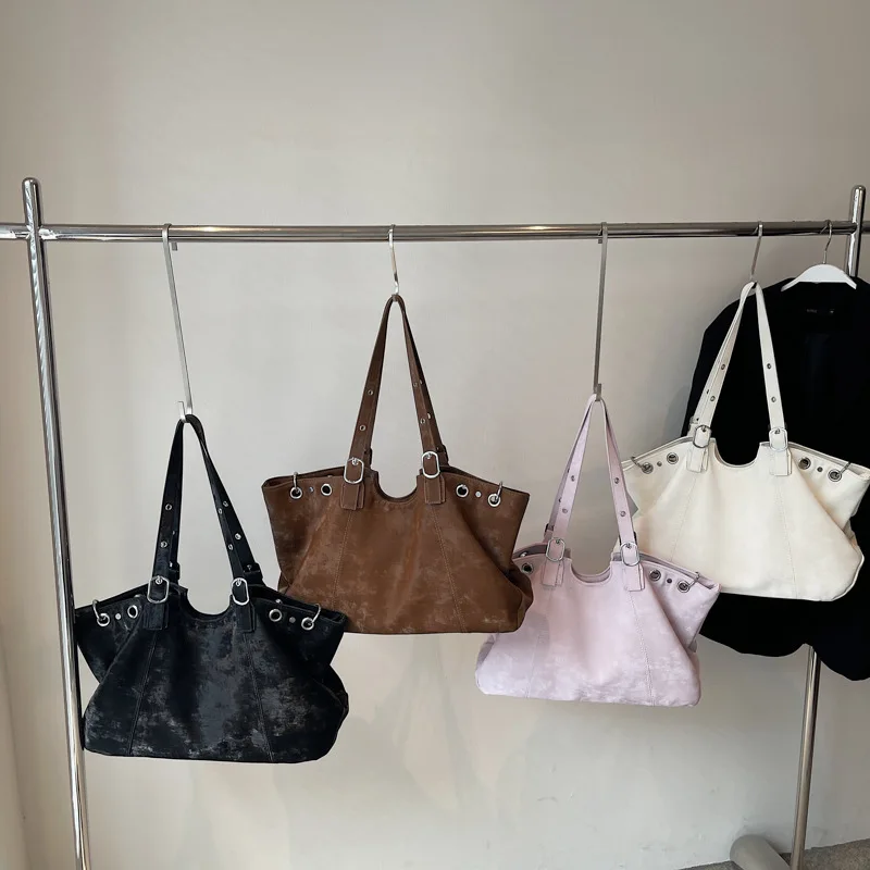 Borsa a Mano in Pelle PU per Donna, Borsa a Tracolla Arricciata con Dettaglio ad Anello Metallico, Borsa Grande Casual per Viaggi e Lavoro Quotidiani - immagine 3
