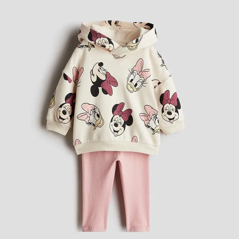 Toddler girls’ autumn pink hooded top and matching sweatpants 2-piece set, cute and casual outfit for play and everyday wear.