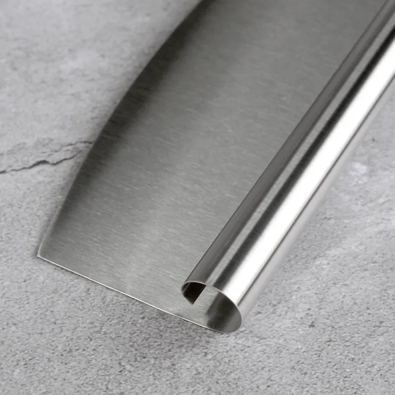 Pizza cutter 30cm Stainless Steel Pizza Cutter Commercial Half Moon Shaker Hob Semicircle Shaker Multi-Purpose Slitting Cutter