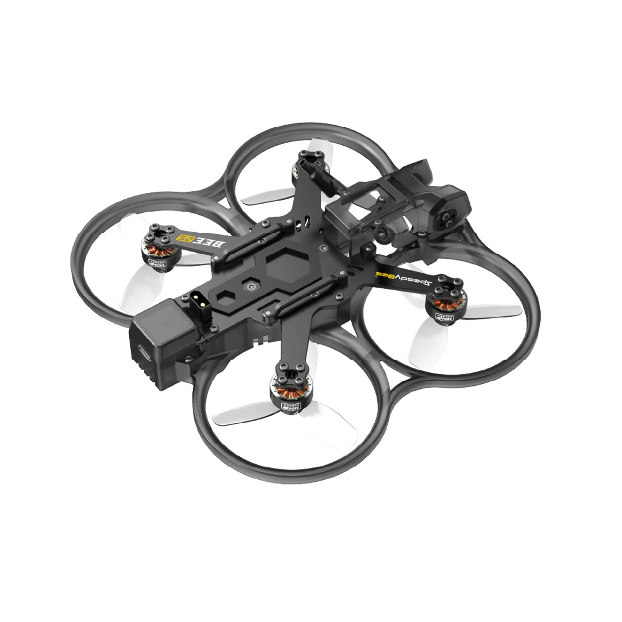 Pilote portant des lunettes FPV, avec le Drone FPV Bee25 Cinewhoop en arrière-plan, prêt pour le vol immersif.