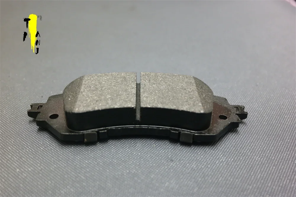 OE 04465-09020 high quality Auto parts Ceramic Front Brake Pads For Toyota Yaris 1.3L 2014 VIOS 1.5L 2013- Front