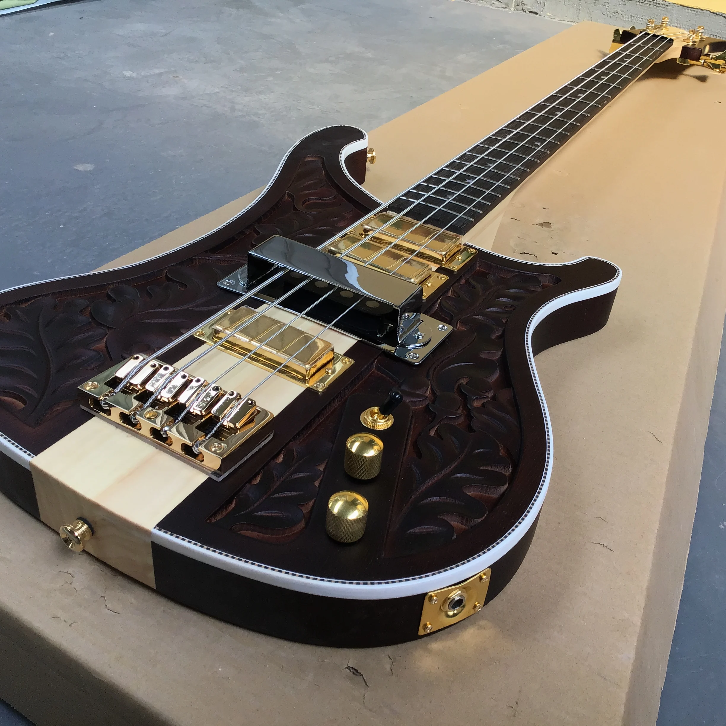guitar factory High quality 4 string Electric bass, Wood