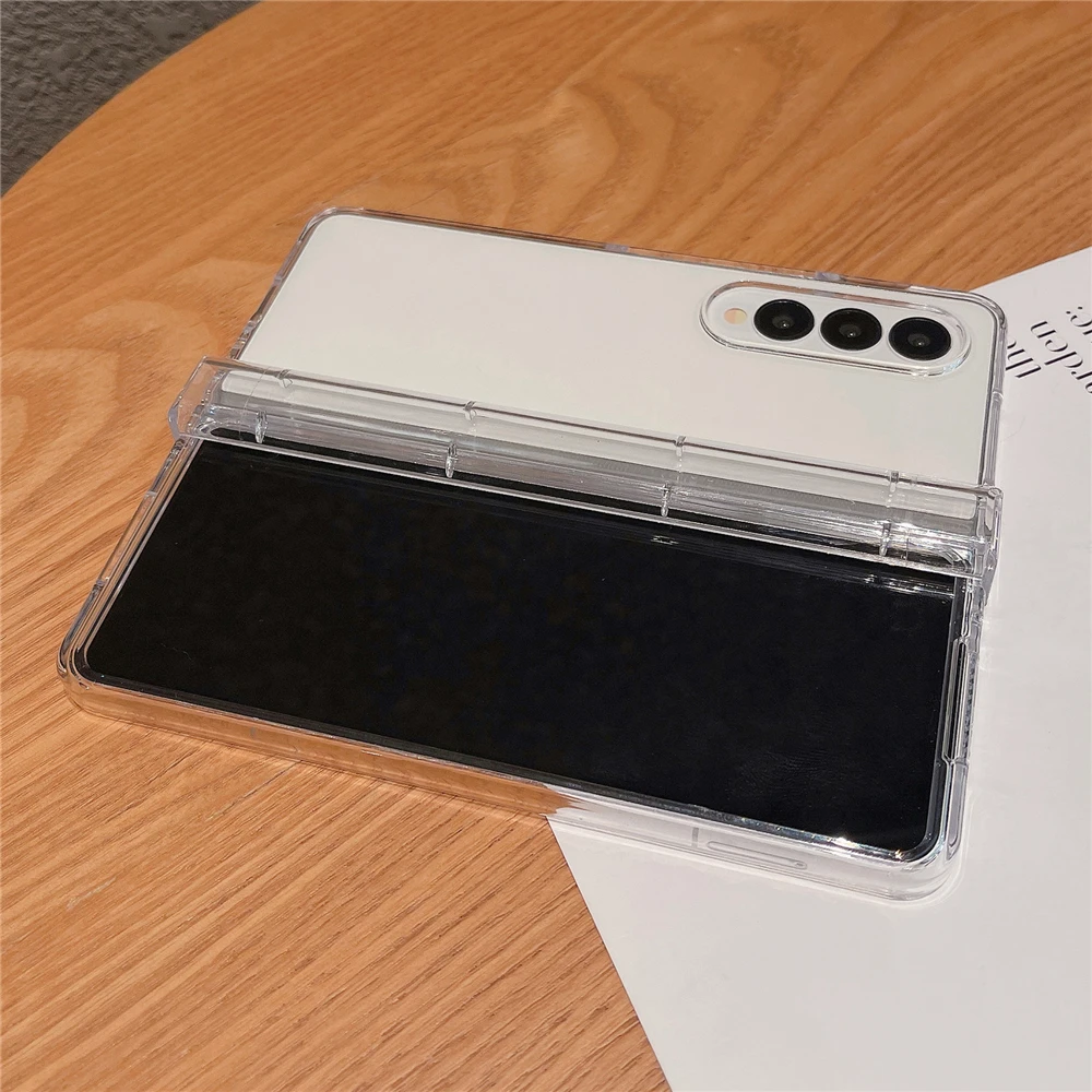 Coque transparente ultra fine pour Samsung Galaxy Z Fold 3/4/5/6/7, déplié, écran lumineux visible.