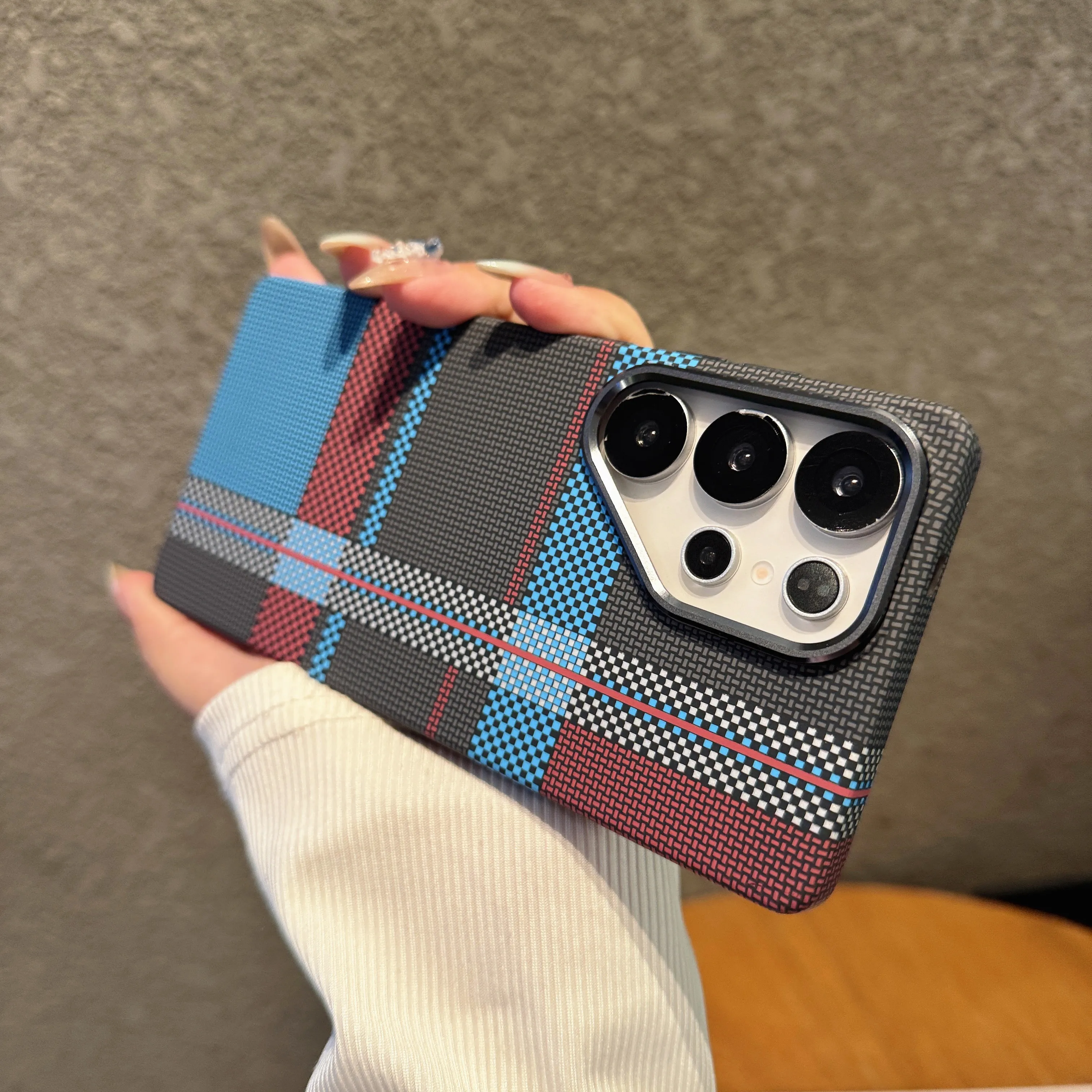 Ultra Thin Carbon Fiber Texture Magnetic Case with Alloy Lens Armor Cover