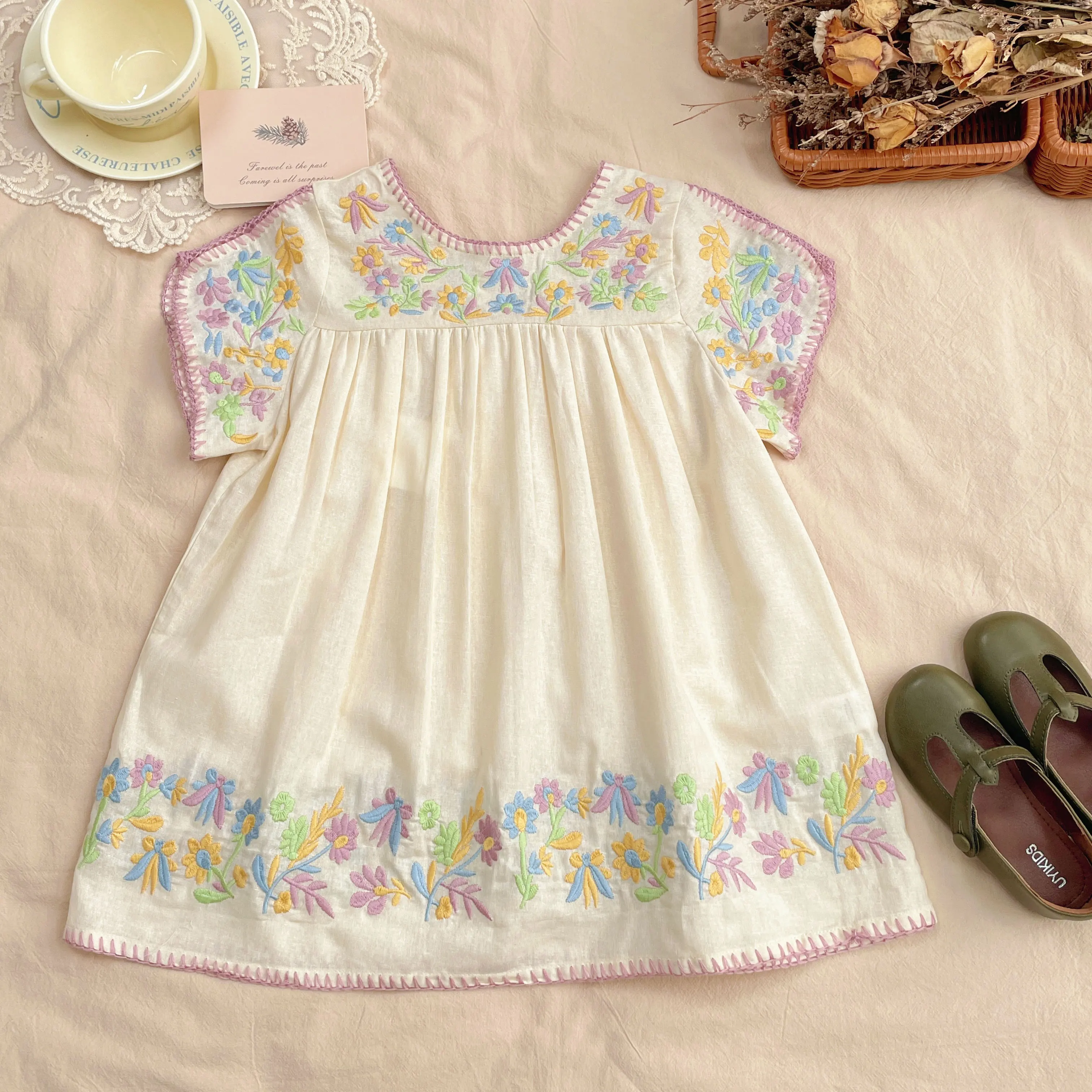 

In stock! 2024 Summer Girls' Clothing New clothing Children's clothing Heavy embroidery sweep girls' pastoral dress