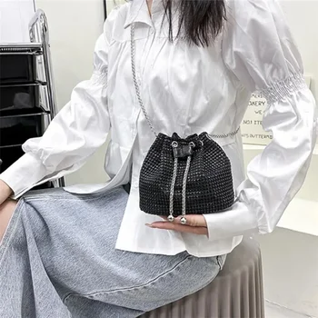 حقيبة عشاء ساحرة من حجر الراين متألقة برباط على شكل دلو حقائب كتف كروس للنساء مأدبة حفلات عيد الميلاد اليومية 6