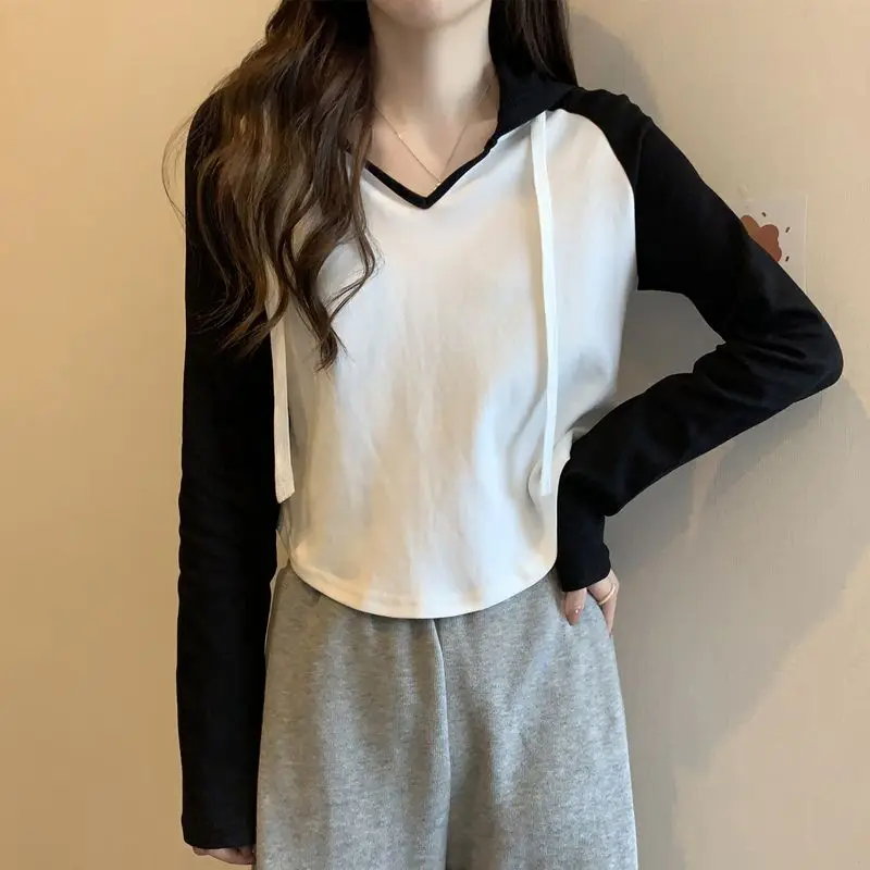 Autumn New Slim-fit Slimming Cotton Design Sense Contrast Color Hooded Long-sleeved T-shirt Women's Inner Base Top