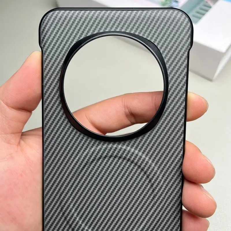 Premium Carbon Fiber Magnetic Wireless Charging Slim Protective Case