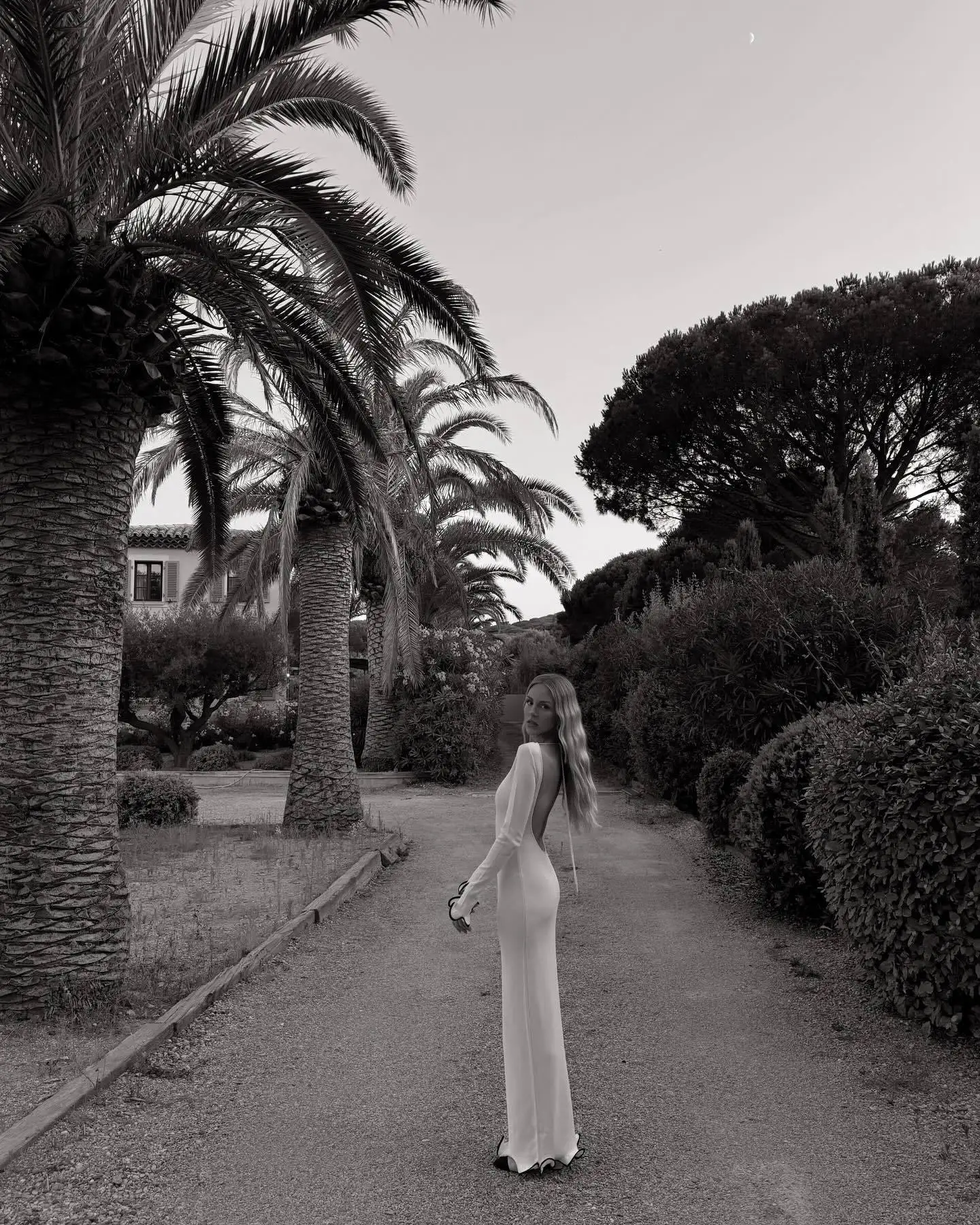 Knit Sweater Ruffled Long Dress Women Backless Fashion Ribbed Long Sleeve Elegant Party Dress Female Knitwear Autumn Dress