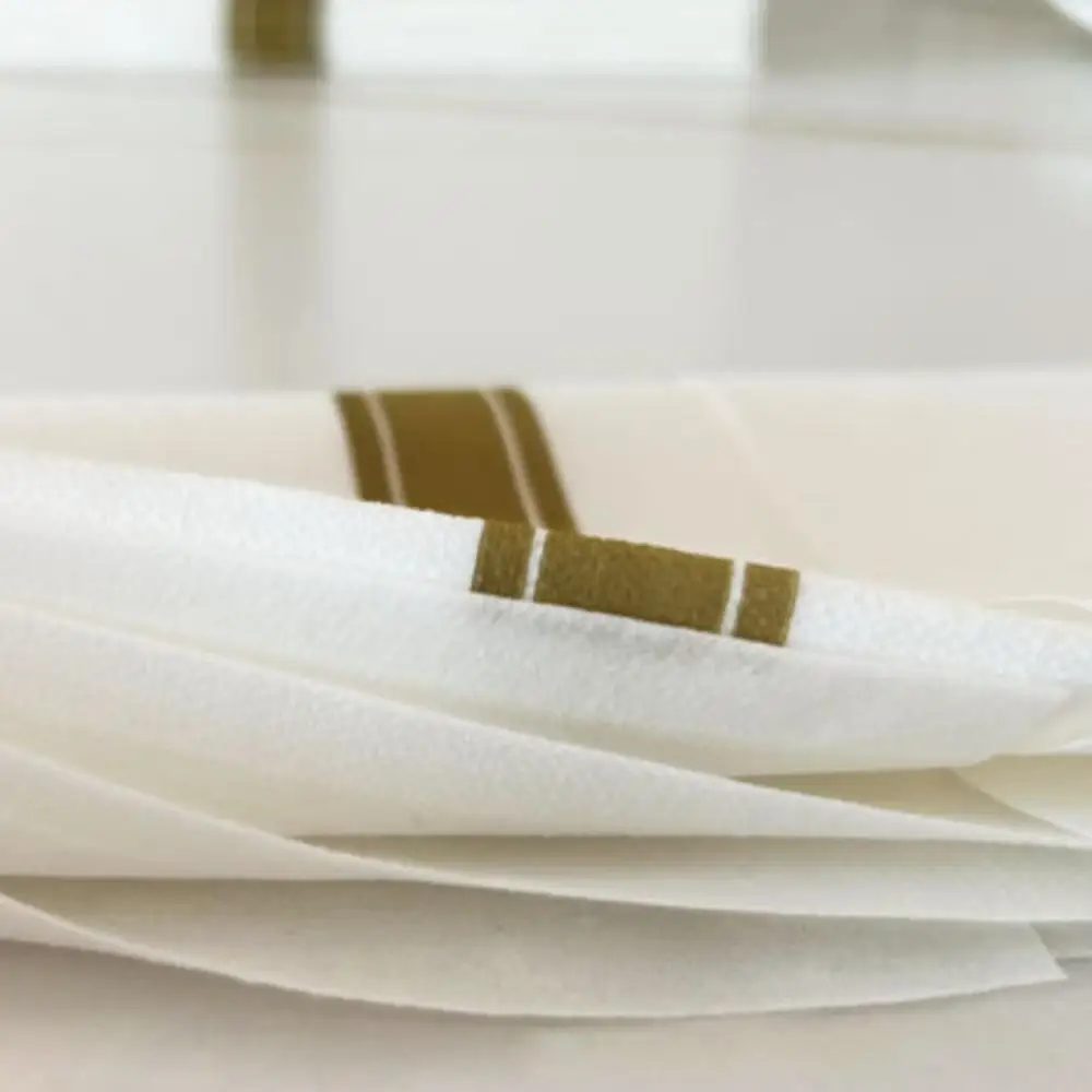 25pcs Cutlery Bag Disposable Dust-Free Paper Towels Hotel Restaurant Cloth Pad Cutlery Paper Dining Table Knife and Fork Pad