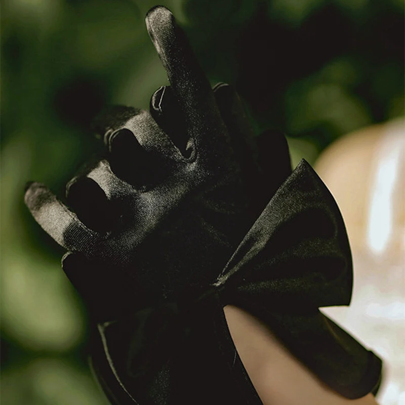 Cross-Border New Exquisite Bride Gloves Pearl White Wedding Satin Material Gloves Photography Props Short Lace Bow Decoration