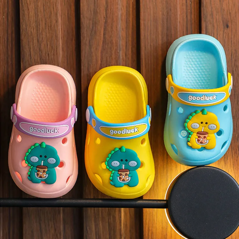 

Summer kids cute Mules Clogs cartoon dinosaur beach Cave hole sandals 2023 New baby boys shoes girls toddler garden slippers