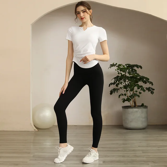 Fashionable Yoga Clothes