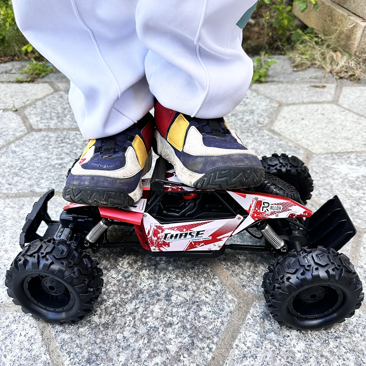 40 CM 2.4G Model RC Car With LED Light 4WD Off-road Remote Control Climbing Vehicle Outdoor Cars Toy Gifts for Kids 2