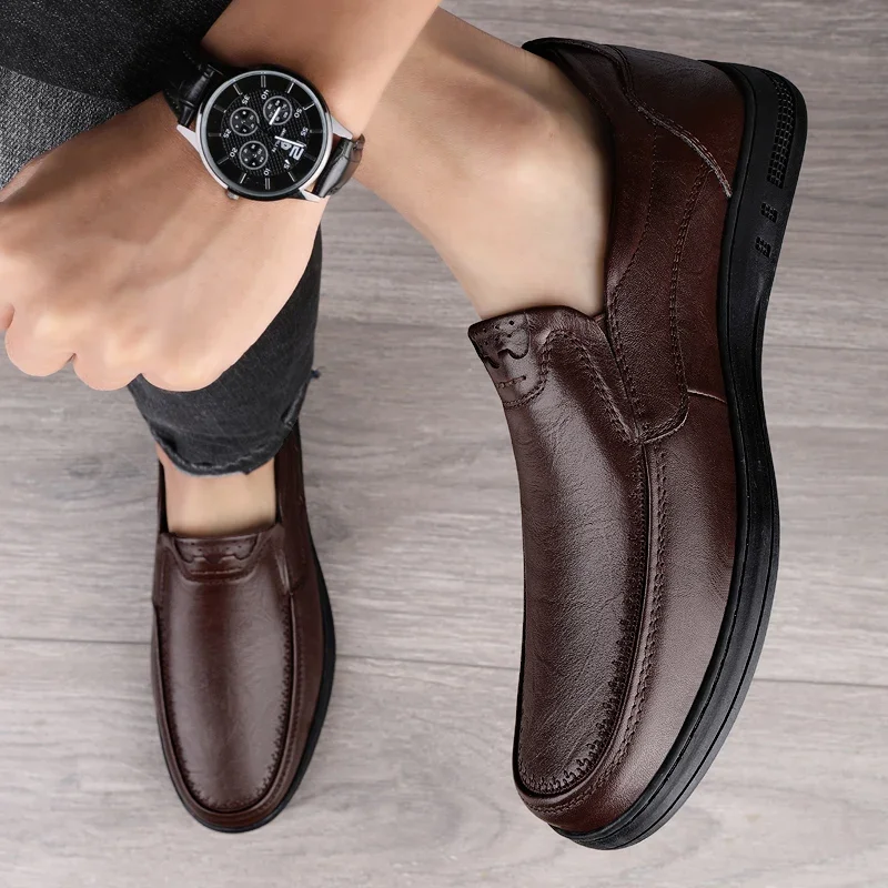 

Men Fashion Genuine Leather Casual Loafers Soft Comfortable Flats Lazy Shoes Men's Lightweigh Office Moccasins Driving Shoes Men