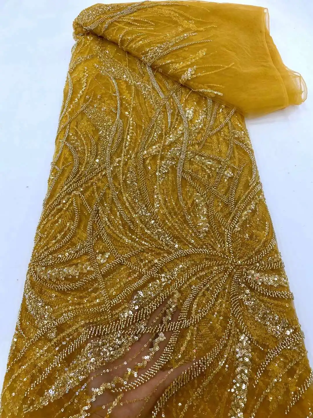 

Shi Ting High Quality Fashion French Embroidery Beaded Lace Fabric African Nigerian Sequins Lace Fabric For Wedding Dress WS