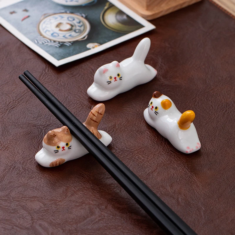 

Ceramic Cute Cat Chopstick Holder Tableware Japanese Style Underglaze Restaurant Simple Spoon Bracket Utensil For Kitchen