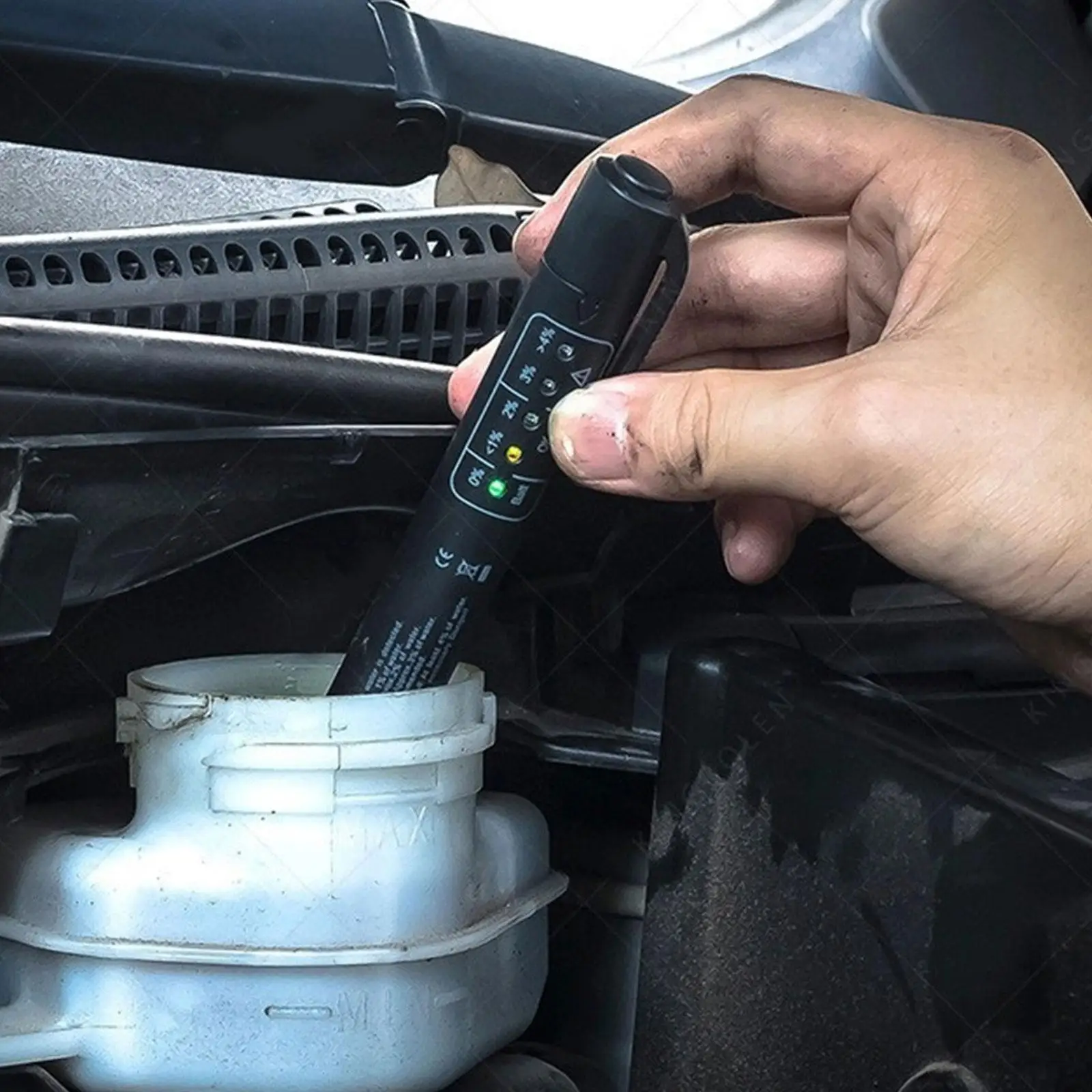 Plastic Brake Fluid Tester Tool with 5 LED Display for Car Maintenance