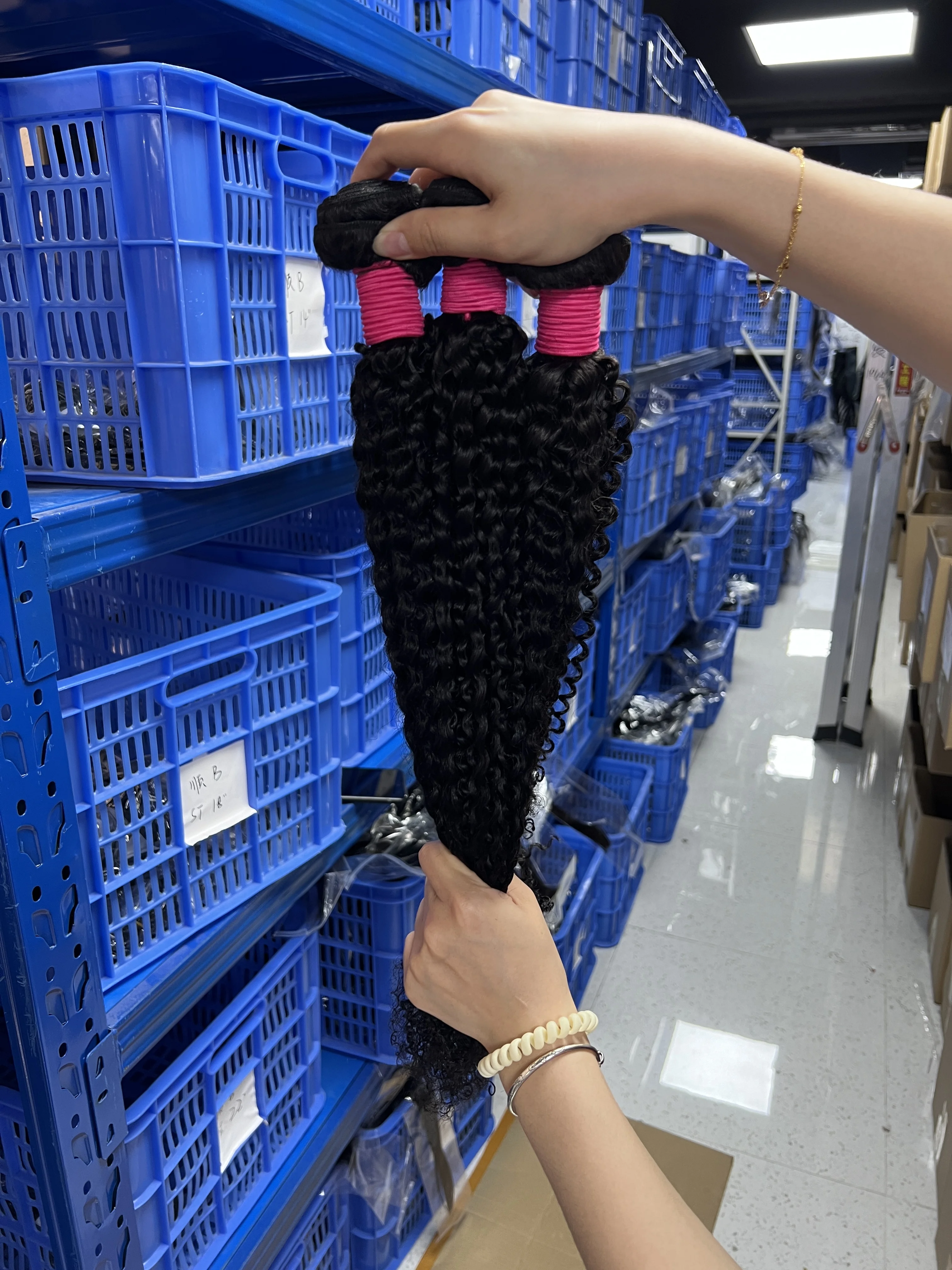 Curly Bundles Human Hair 28 30 Inch Brazilian Remy 1/3/4 Pcs Bundles Human Hair Natural Black Weave Extensions Tissage