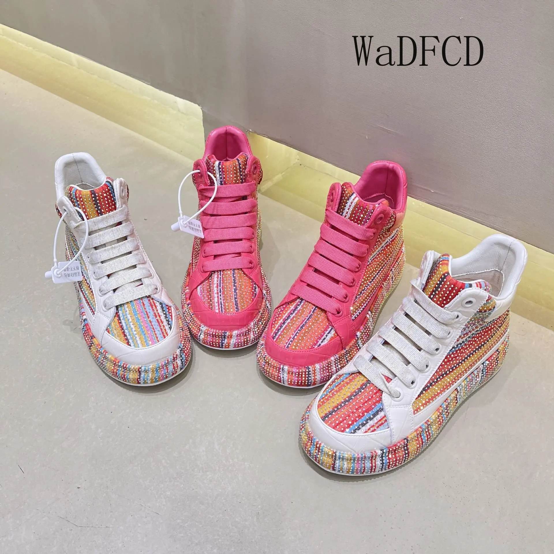 

High Top Sneaker Plus Size 43 Women Bright Diamond Board Shoes Fashion Casual Microfiber Leather Height Increased Platform Shoes