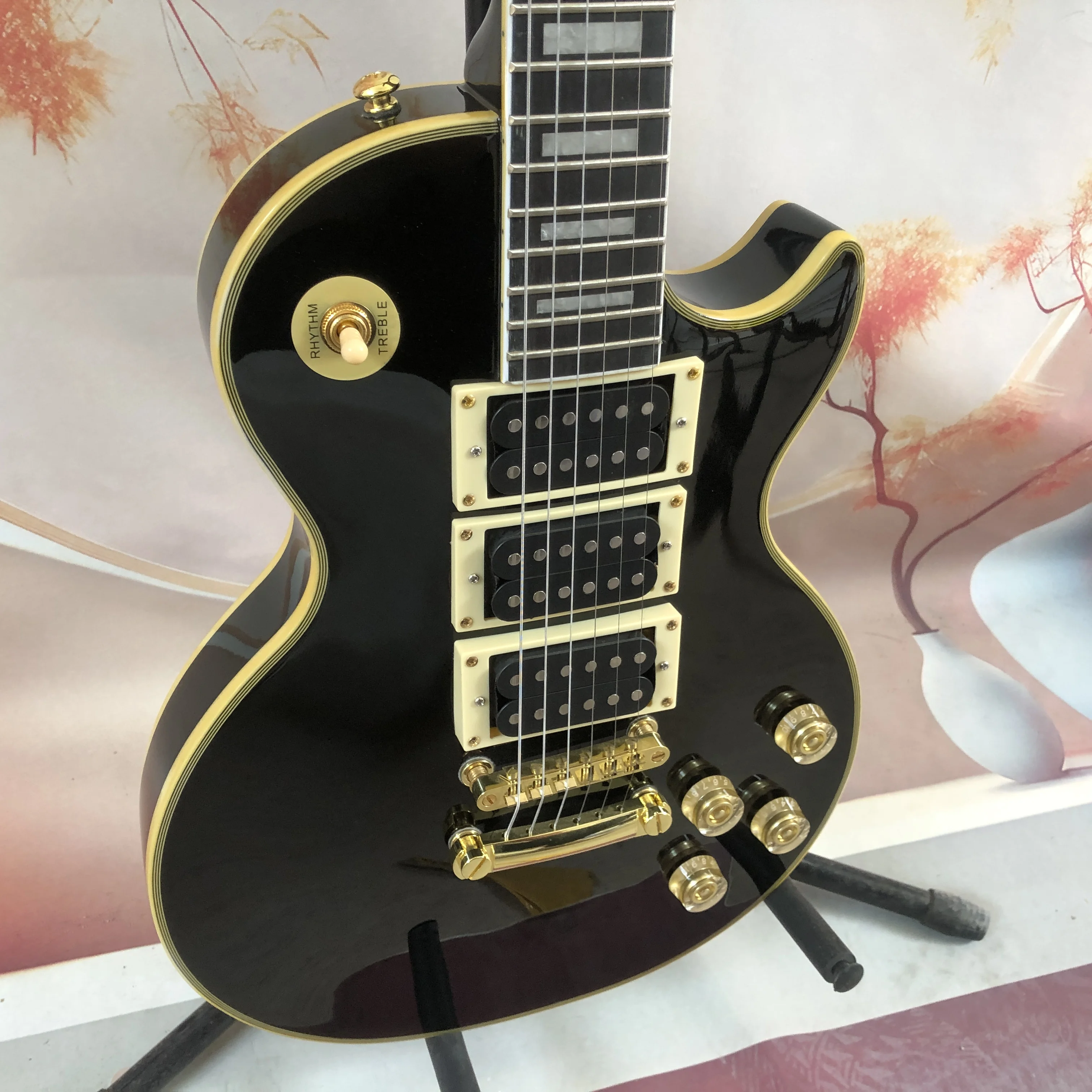 electric guitar 3H pickup Gold hardware Yellow binding rosewood fingerboard mahogany body For headless electric guitar