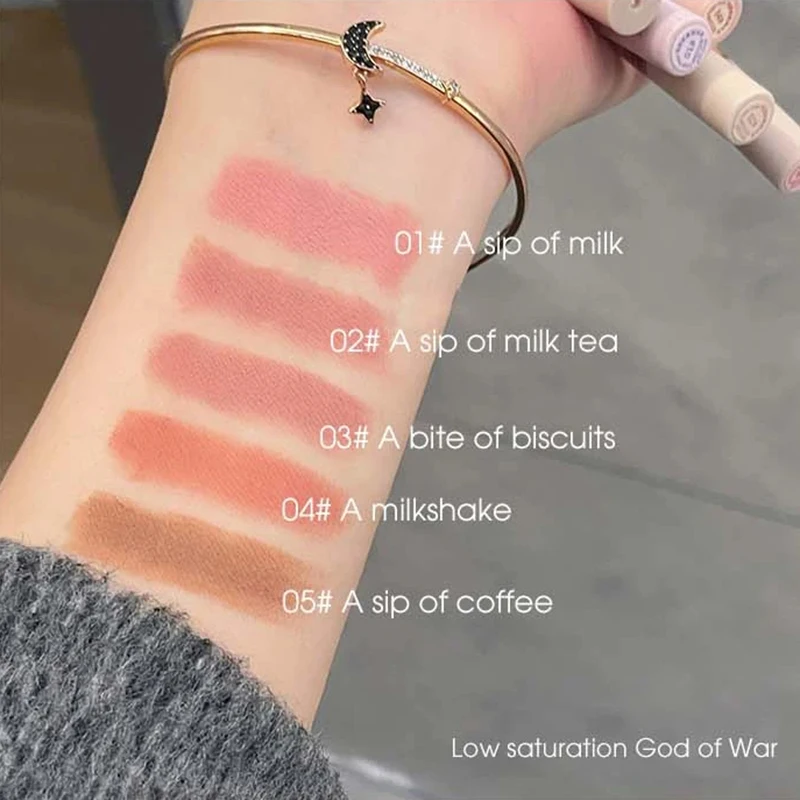 Light sweet and soft fog lipliner outlines the lip shape, lasting, not easy to fade, not take off makeup, nude pink lip liner 2