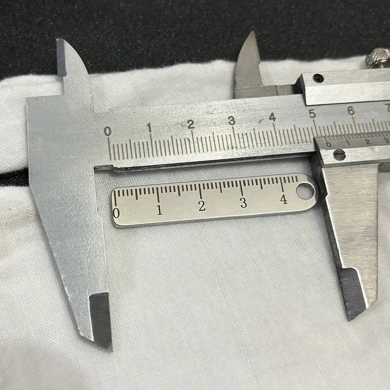 2pcs Stainless steel anti lost card keychain metal ruler
