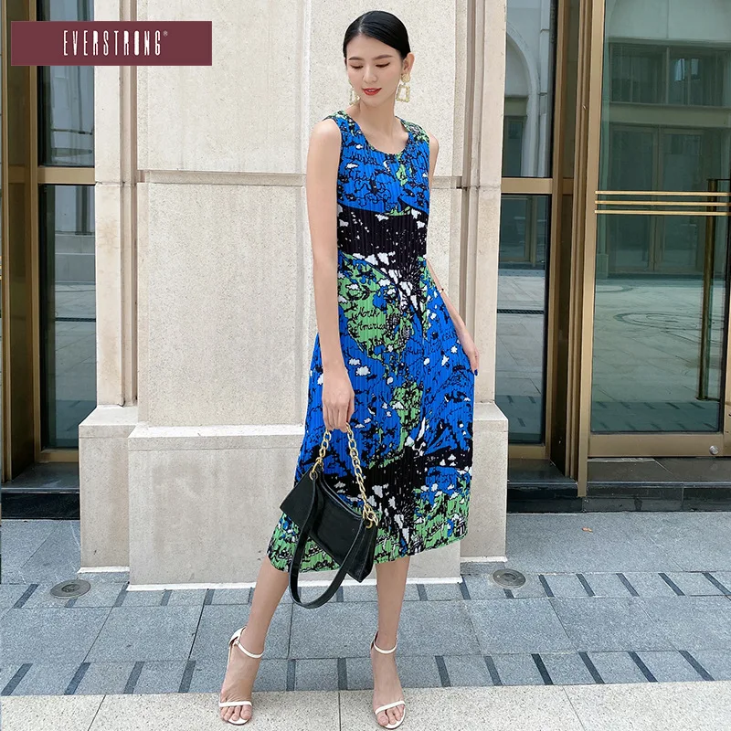 

Miyake Pleated Round Neck Dress, European and American Map Print, Long Vest Dress, Slim Sleeveless Dress, Spring and Summer, New
