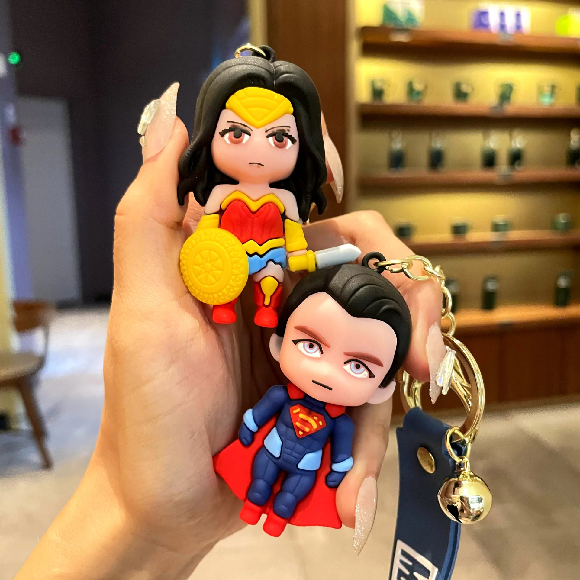 

Creative cartoon keychain Avengers pendant tide cool Wonder Woman Flash key chain wholesale
