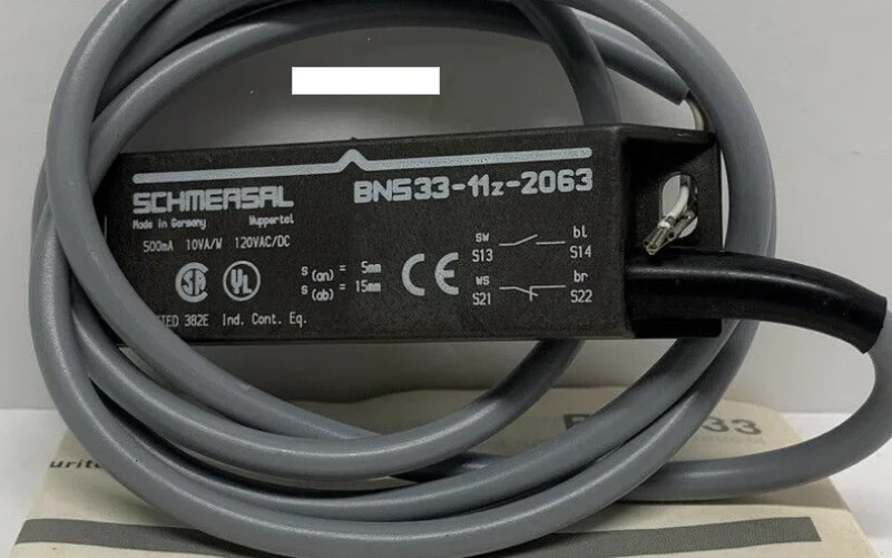 

SCHMERSAL 101112628 New security sensor BNS 33-11Z-2063