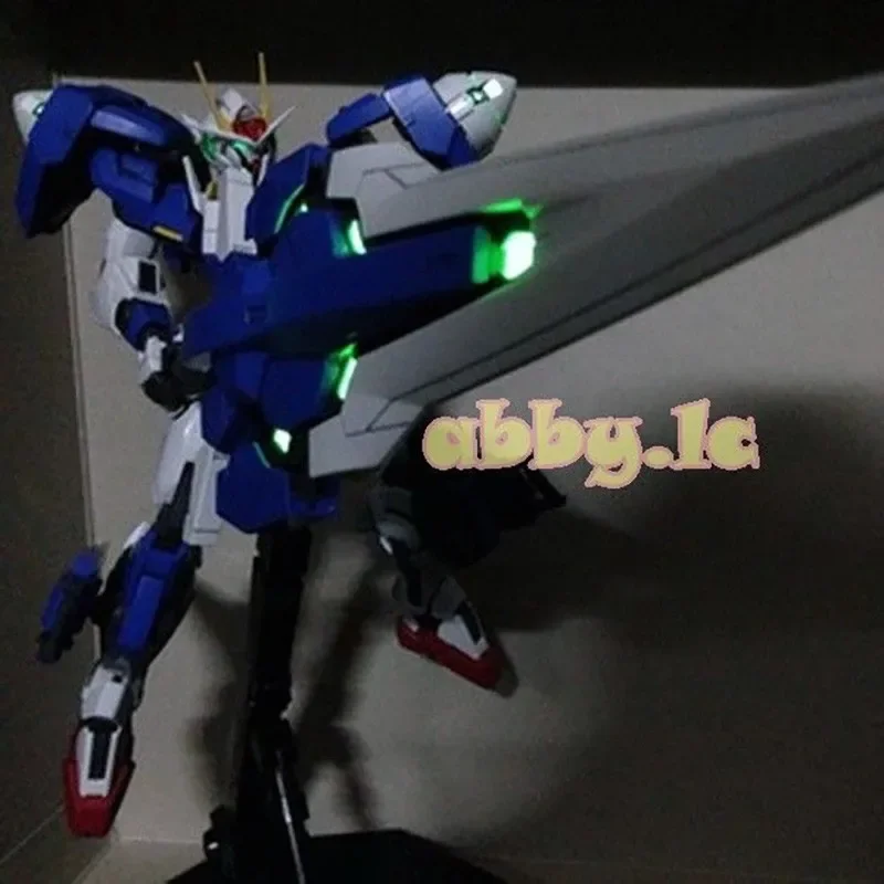 1/100 MG サザビー専用 メタル改造キット　 LED発光ユニット付き　青 1/100 MG サザビー専用 メタル改造キット LED発光ユニット付き