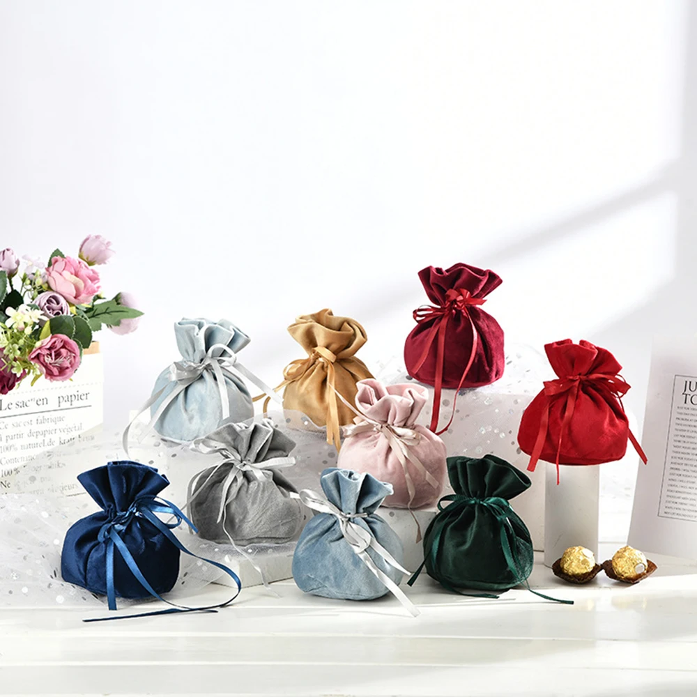 

Retro Velvet Sachet Fashion Jewelry Packing Drawstring Gift Bag Wedding Favor Candy Chocolate Bag Party Jewelry Packaing Case