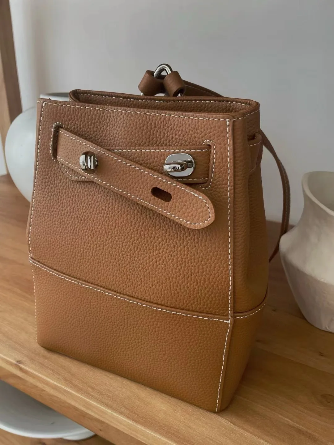 Korean Minimalist Vintage Leather Backpack Large Capacity Bucket Bag