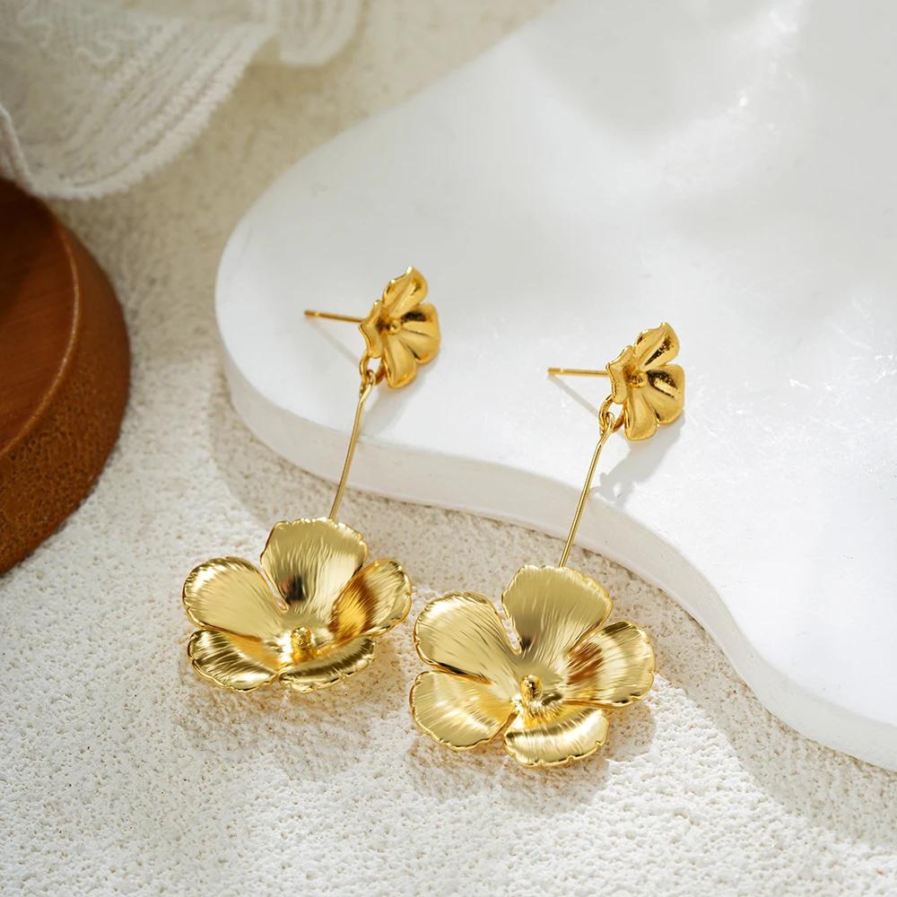 Elegant Big Flower Dangle Earrings 18K Gold Plated Long Hanging Cherry Blossoms Lightweight Studs Ball Party Jewelry Bijoux Aros