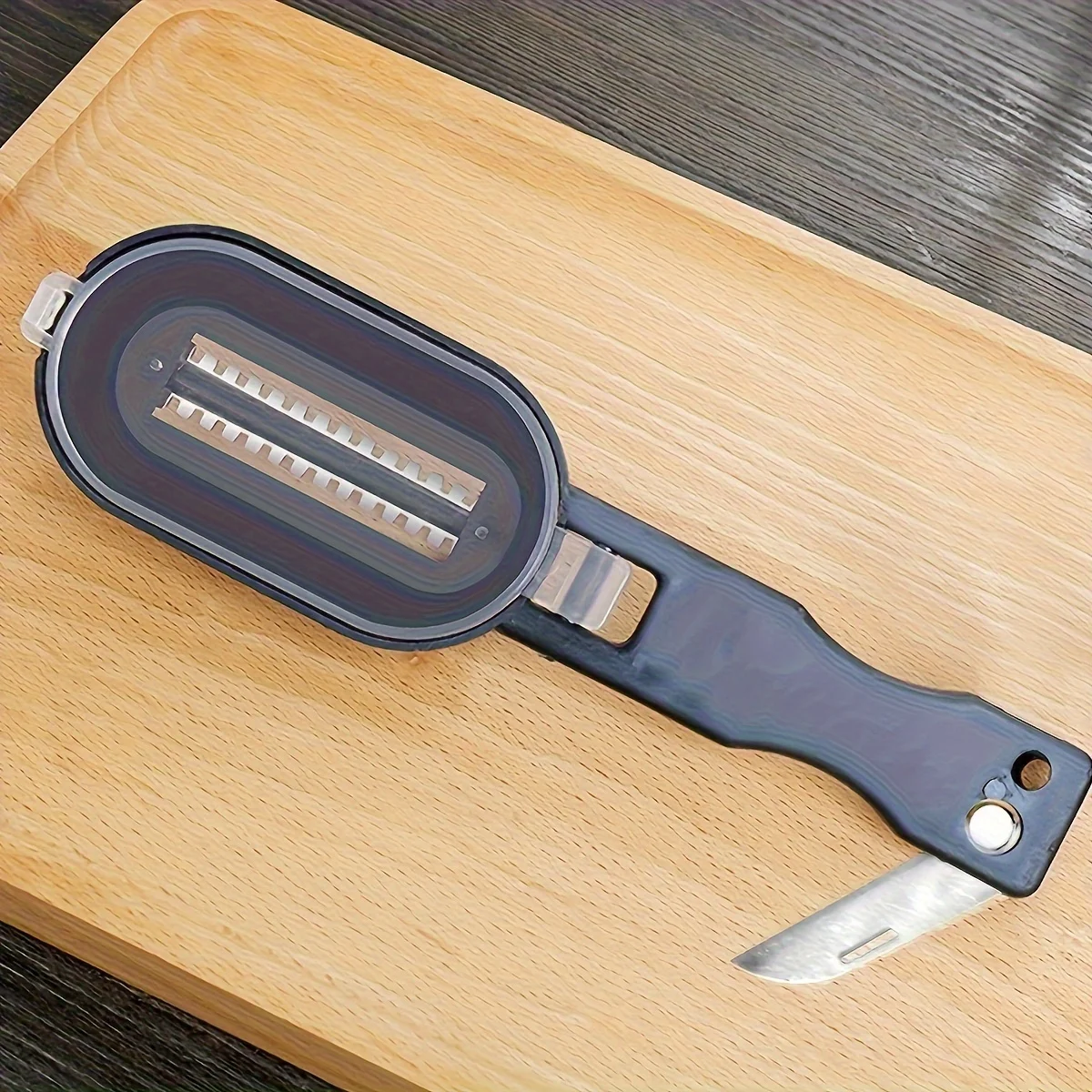 1pc-Easy to use fish scale scraper with protective cover - perfect for restaurants, kitchens, and outdoor fishing