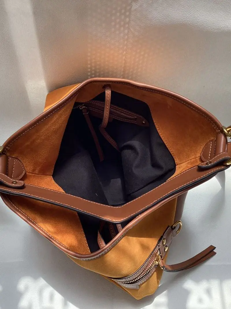 

Bucket Bag Women's 2023 New Fashion Retro Leather Panel Women's Casual Versatile Large Capacity One Shoulder Handbag
