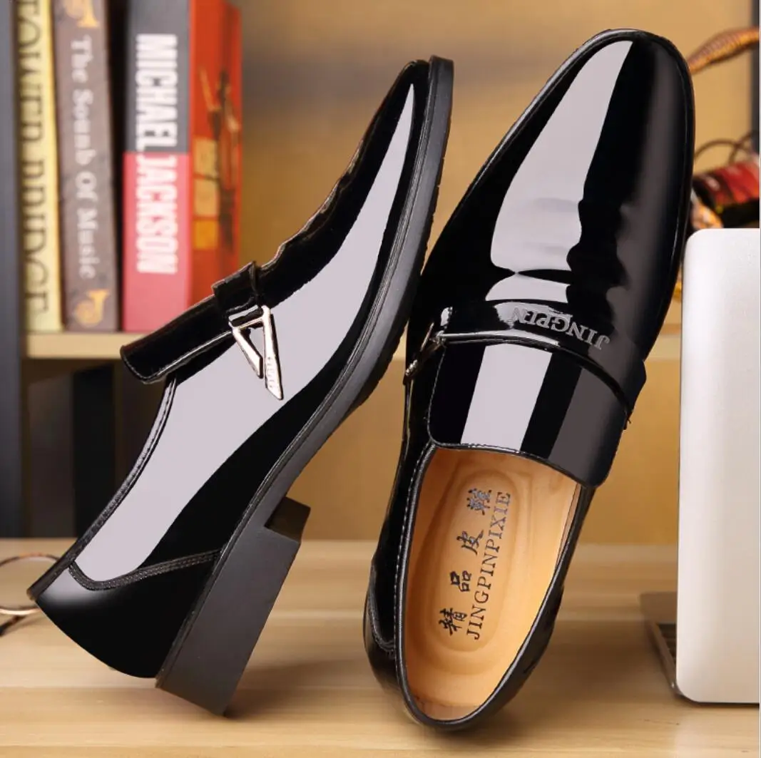 Luxury Patent Leather Business Chelsea Boots Men Winter Ankle Boot Men Thick Artificial Fur Snow Boots Hombre Dress Leather Shoe