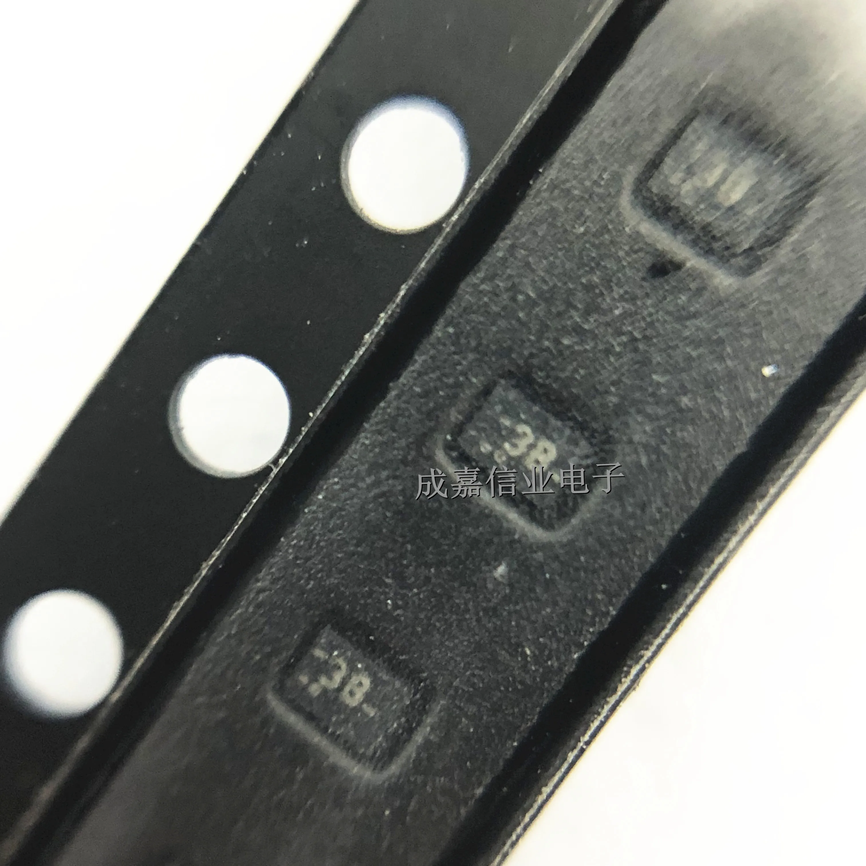 Рисунок 3 - TPD4S012DRYR SON-6 маркировка;