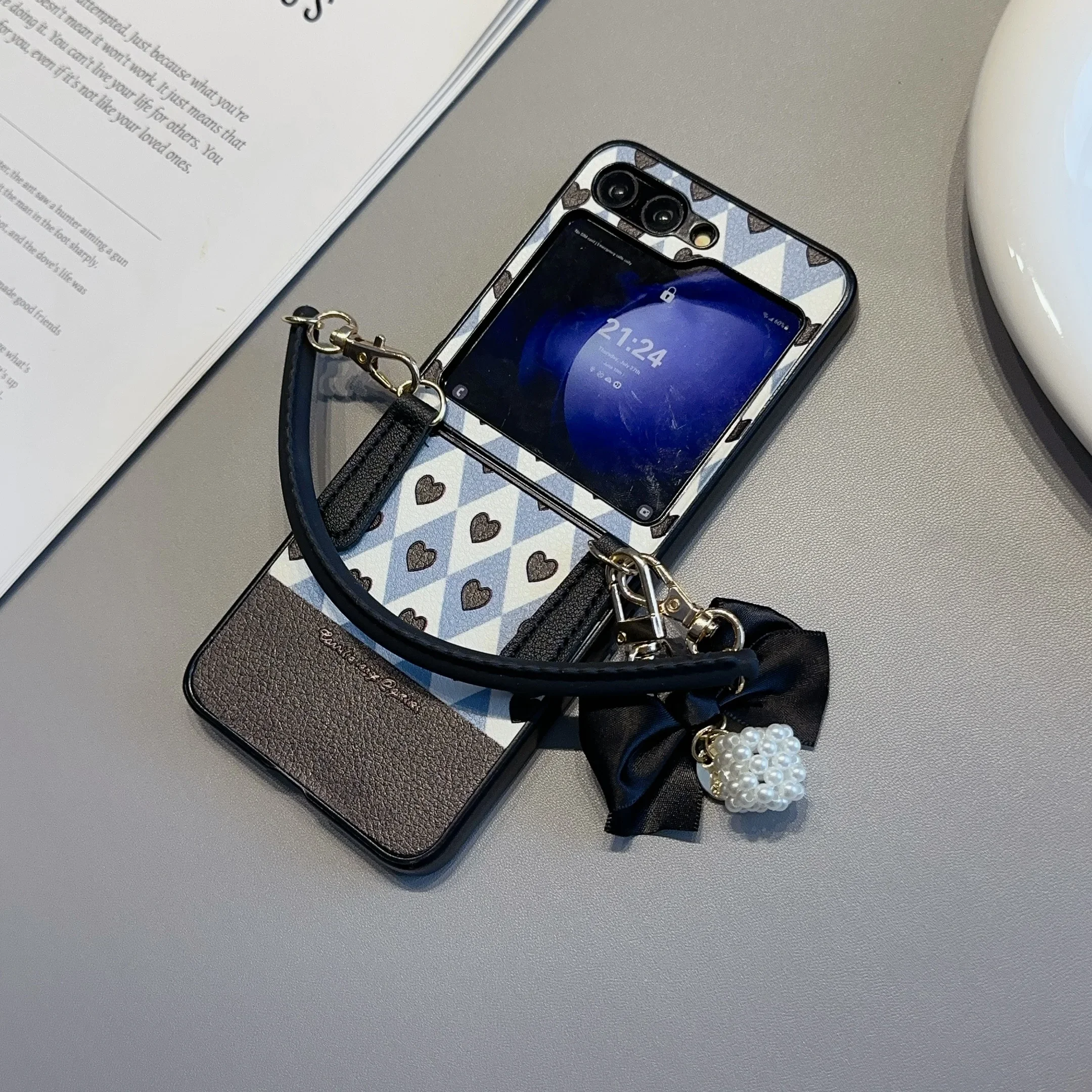 Unique Fashion Heart Bowknot Silicone Strap Leather Phone Case Cover