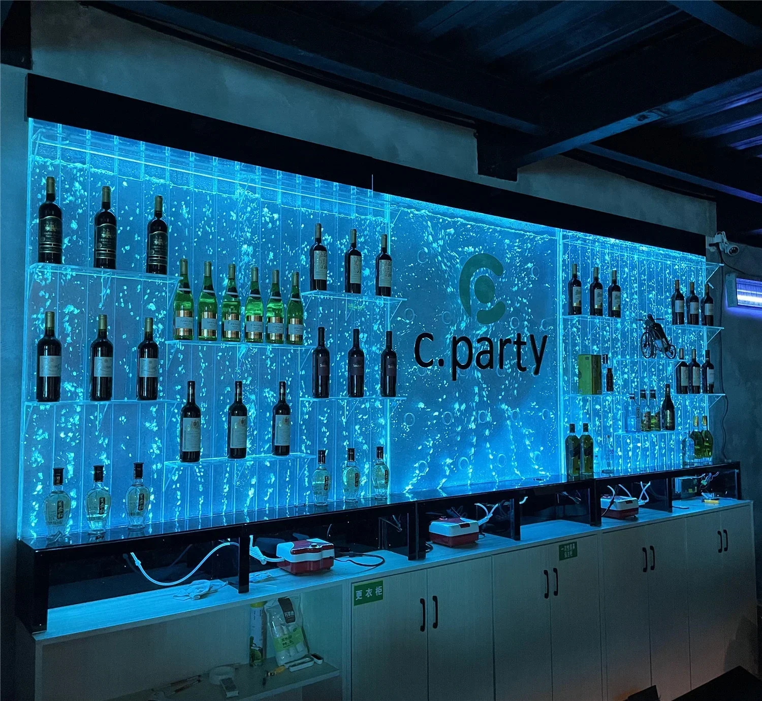 Made Bar Aquarium Design LED Acrylic Bubble Water Wall Cabinet Wine Shelves And Display