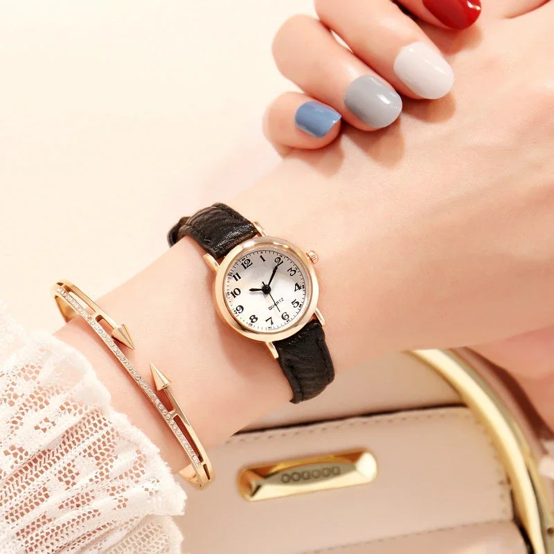 Classic Women's Casual Quartz Leather Band Strap Watch New Round Analog Clock Wrist Watches Designer Watches 3