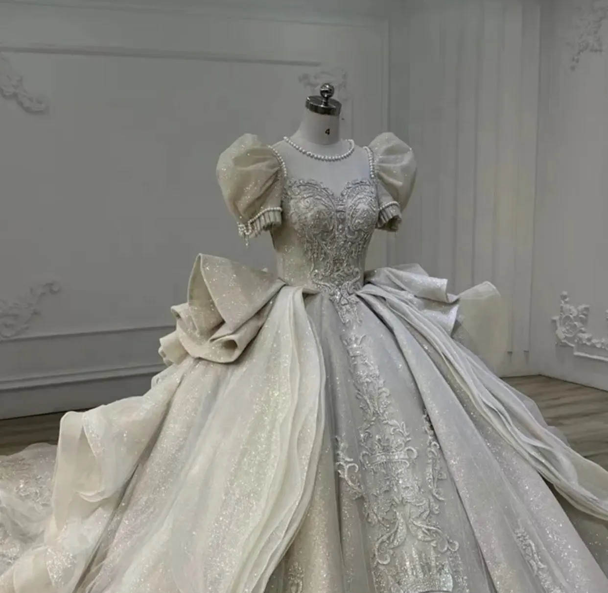 Рисунок 4 - Женское свадебное платье с жемчугом