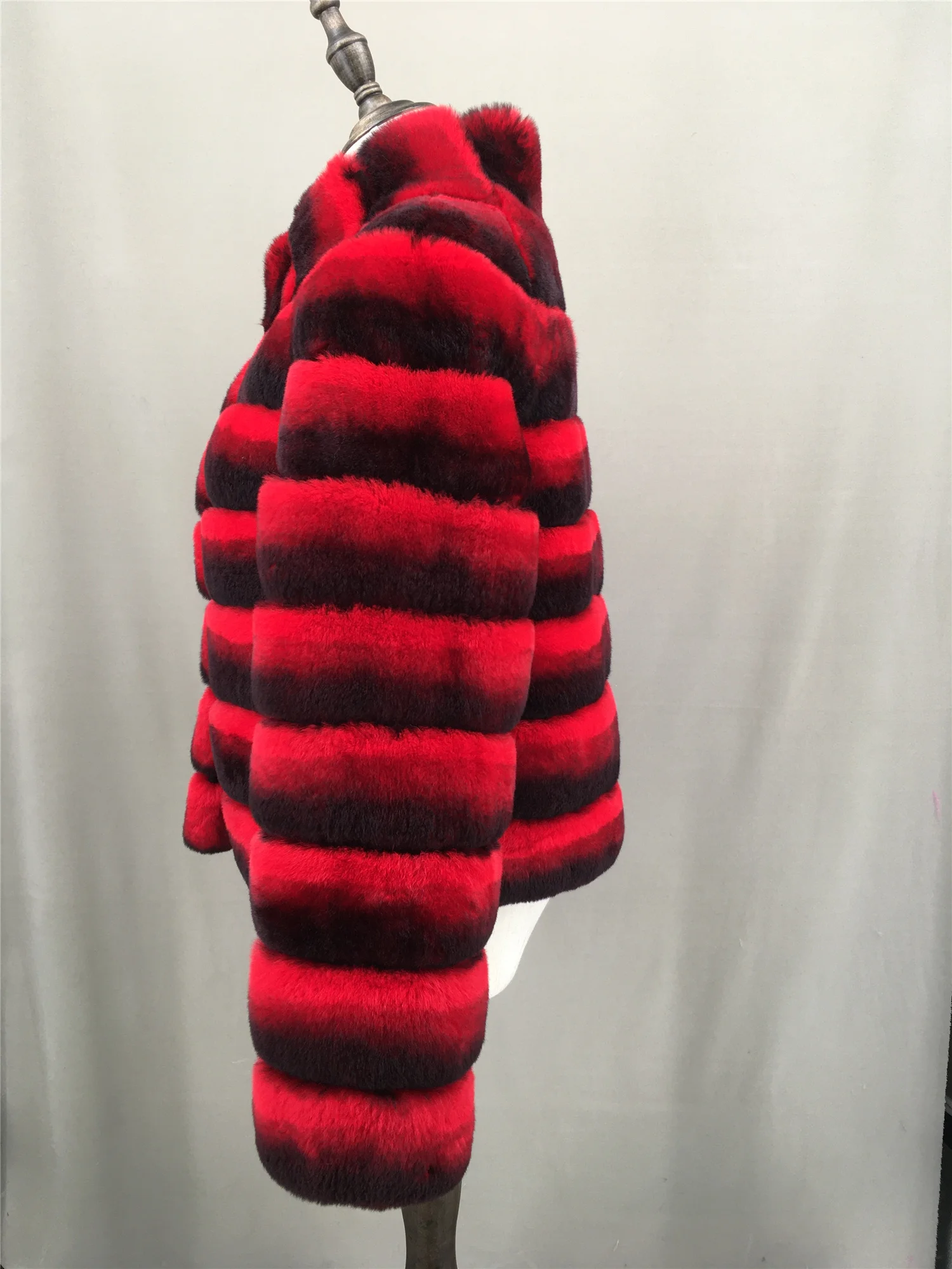 Real Rex Rabbit Fur Coat With Stand Collar Chinchilla 220604 Red Color Stripe Luxury 2023 Short Crop Outerwear