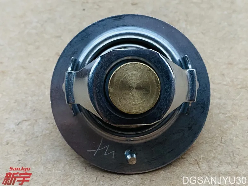 PAJERO V31V32V33V43 L300 P03 THERMOSTAT KIT 88&deg;C MD972903