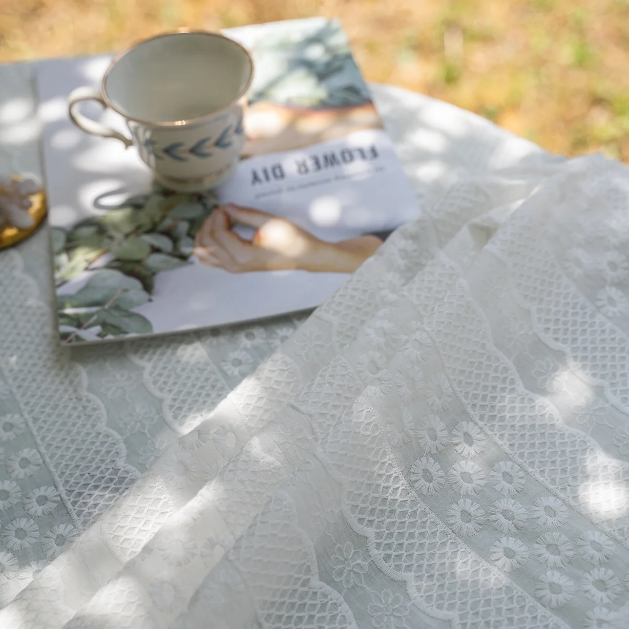 White Flower Embroidery Tablecloth, Double Layered Lace, Cotton Map for Desk Cover, Pendant Tea Table Pad, Meal Cloth, Fashion - Image 3