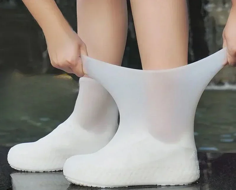 thumbnail image 1 of Silicone Waterproof Slip Resistant Shoe Covers for Rain and Outdoor Use 1 Pair, 1 of 4