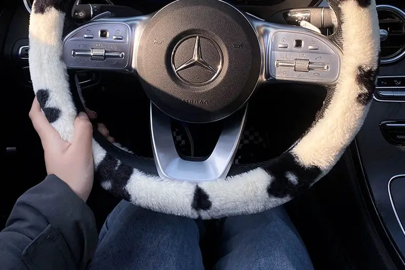 Winter Car Steering Wheel Cover Plush Warm Lint Fashion Cute Product Interior Accessories for Woman Girls Female Driver
