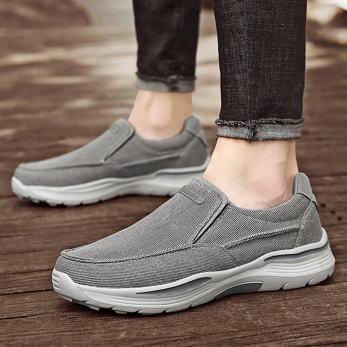 Men's Casual Shoes Canvas Breathable Loafers Men 2024 New Male Comfortable Outdoor Walking Shoes Classic Loafers Men Sneakers 6